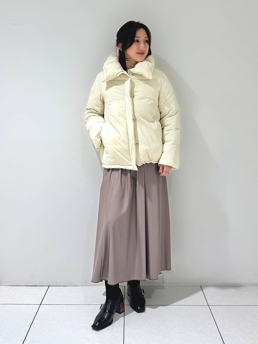 そんさんの「INDIVI｜【撥水／洗える／デザイン衿】ステッチレス ショートダウンコート」を使ったコーディネート