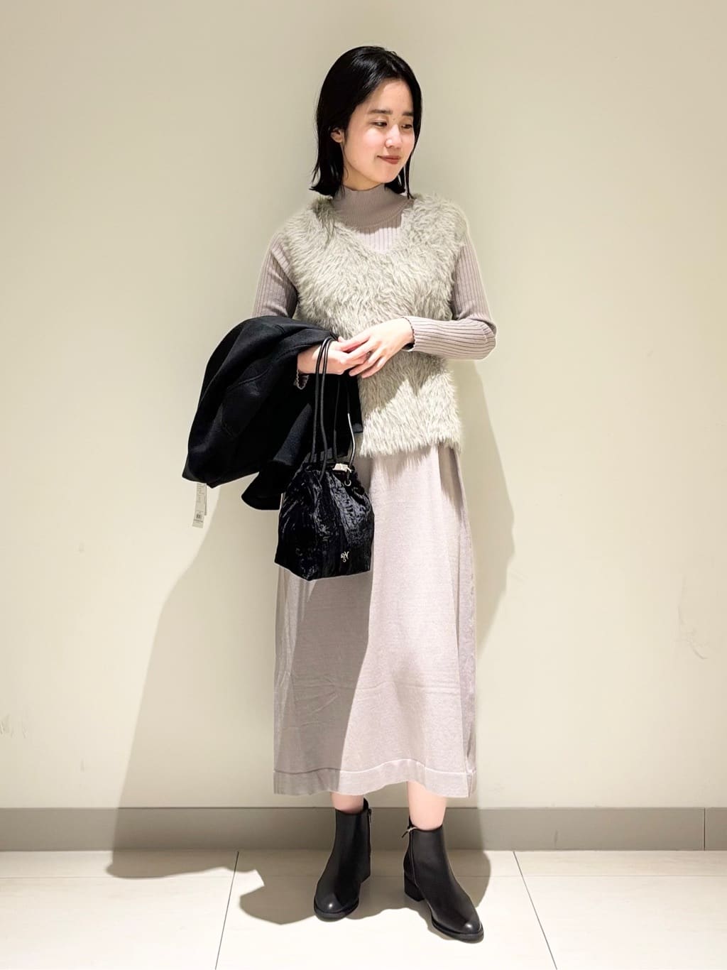 mayuさんの「Dessin｜ベロア巾着バッグ」を使ったコーディネート