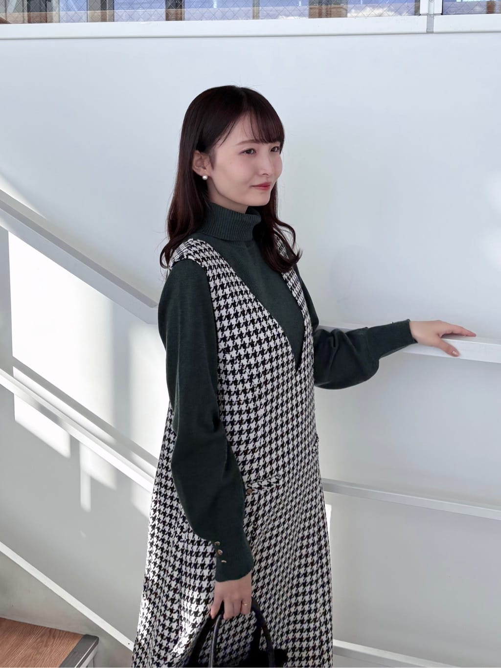 みさかさんの「index｜フェイクパールピアス」を使ったコーディネート