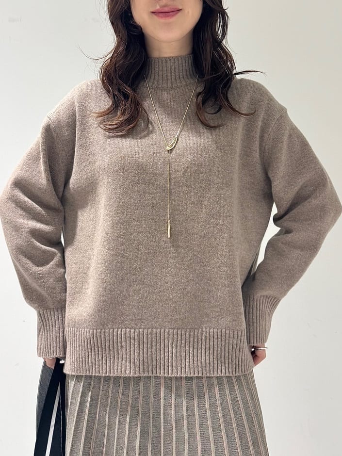 そんさんの「INDIVI｜【カシミヤ混】ミドルゲージ ハイネックニット」を使ったコーディネート