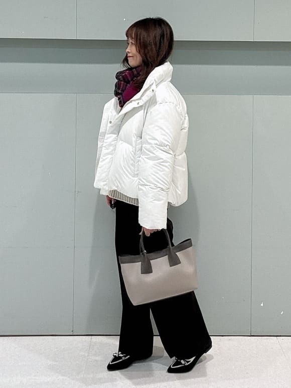 makiさんの「UNTITLED｜【トレンド/撥水機能/防寒】ショートダウンコート」を使ったコーディネート