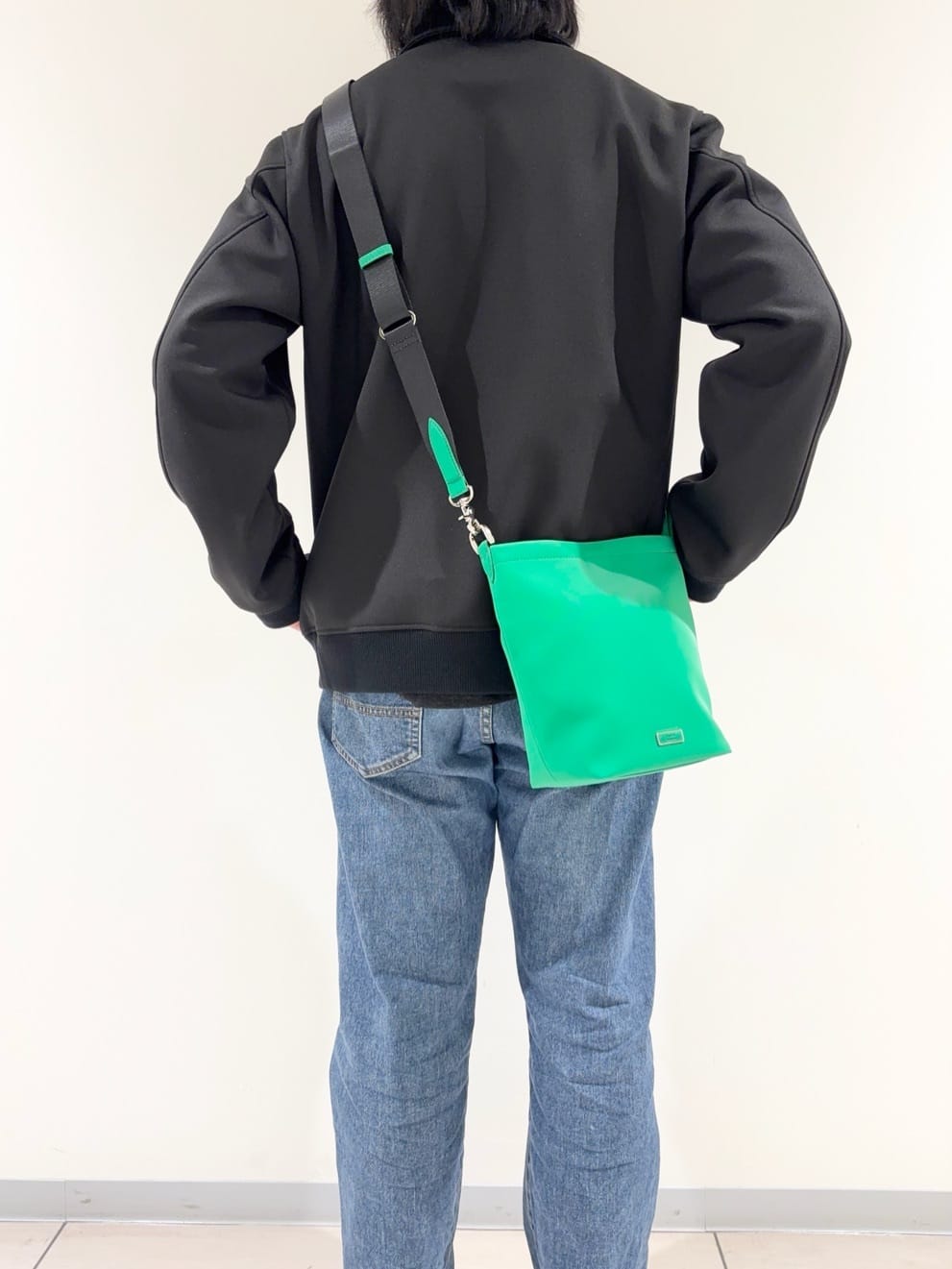 及川さんの「TAKEO KIKUCHI｜【JUST ONE LAYER】ダウンファブリック ジップアップ リブ ブルゾン」を使ったコーディネート