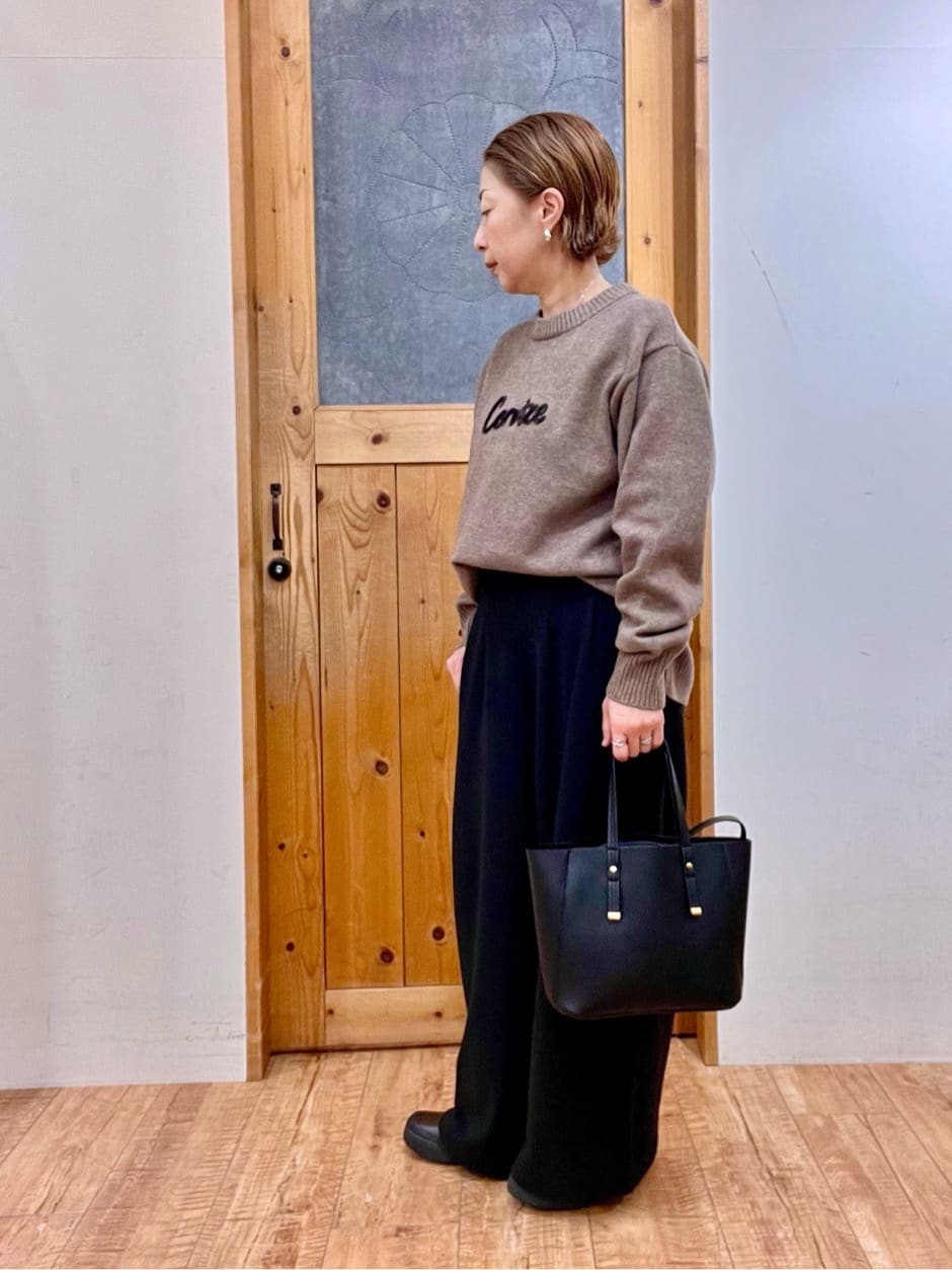 ゆみさんの「SHOO･LA･RUE｜【S-LL/洗濯機可】ふわふわがやみつきになる柔らかさ スウェットライクロゴニット」を使ったコーディネート