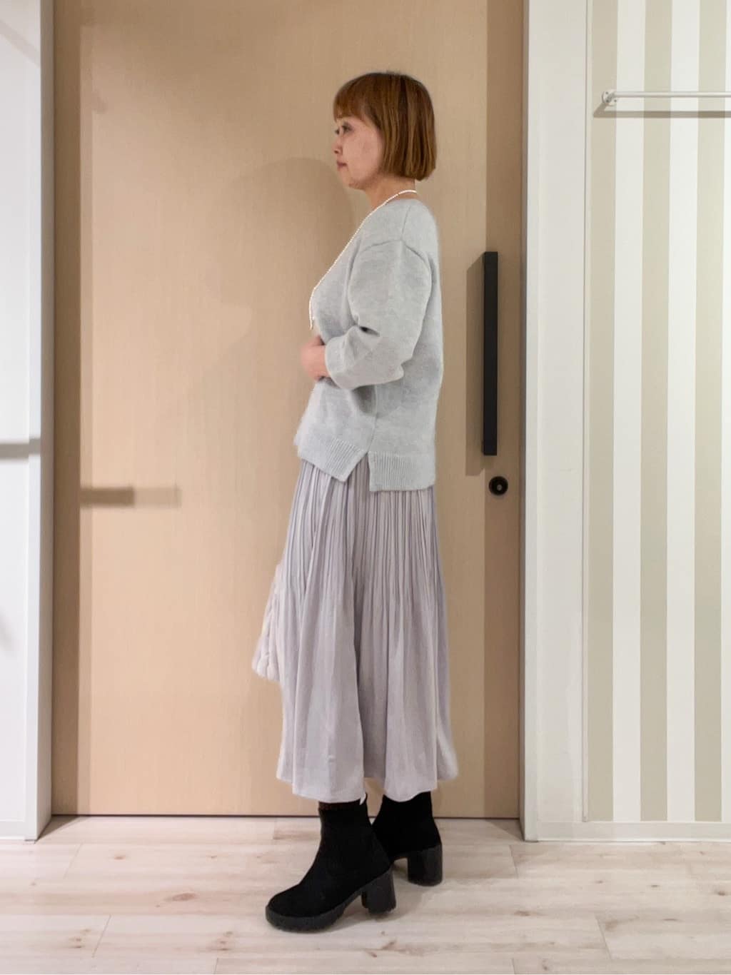 ぷくりんさんの「SHOO･LA･RUE｜【洗濯機可/着丈選べる】オンにもオフにも 軽やかプリーツスカート」を使ったコーディネート