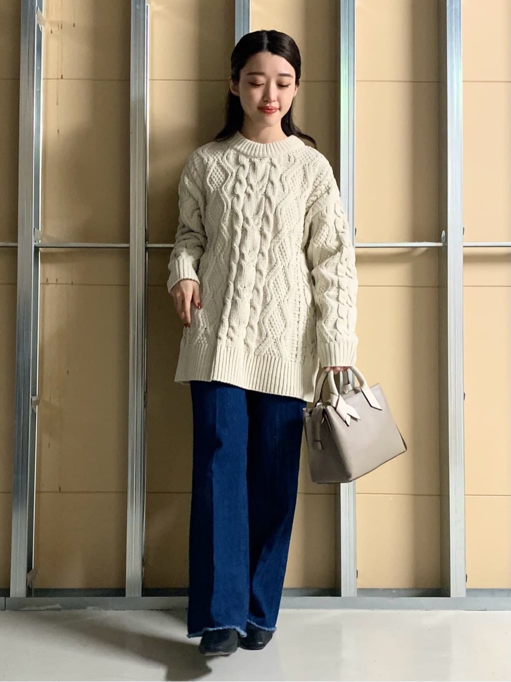 sahoさんの「THE SHOP TK｜【洗える】冬のコーデを盛り上げる マットモール ケーブルニット」を使ったコーディネート