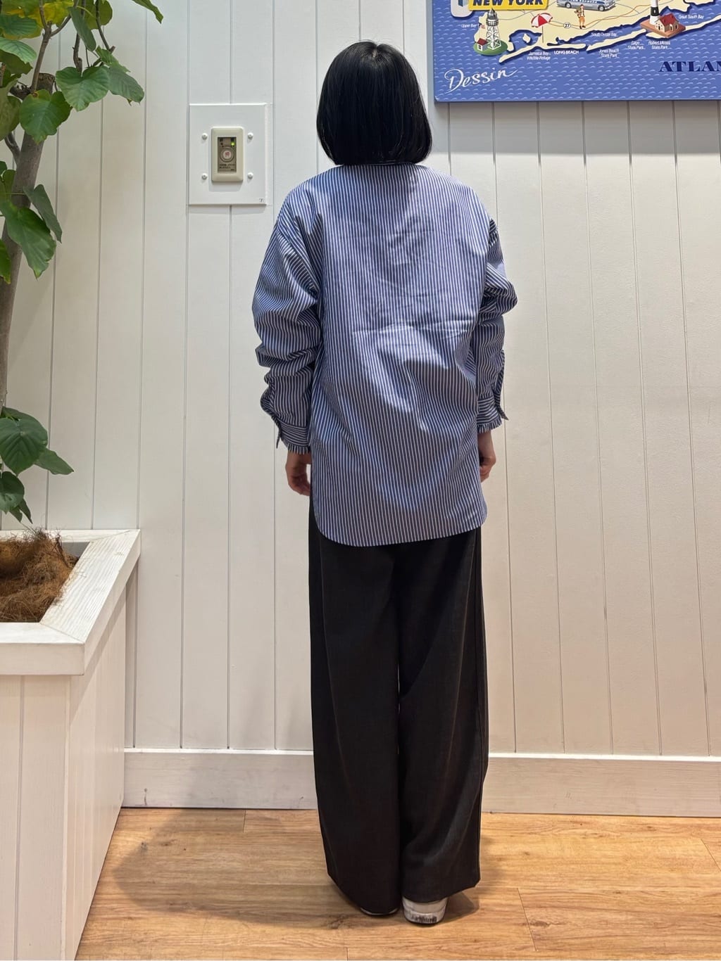 OKADAさんの「Dessin｜【洗える】フリルネックブラウス」を使ったコーディネート