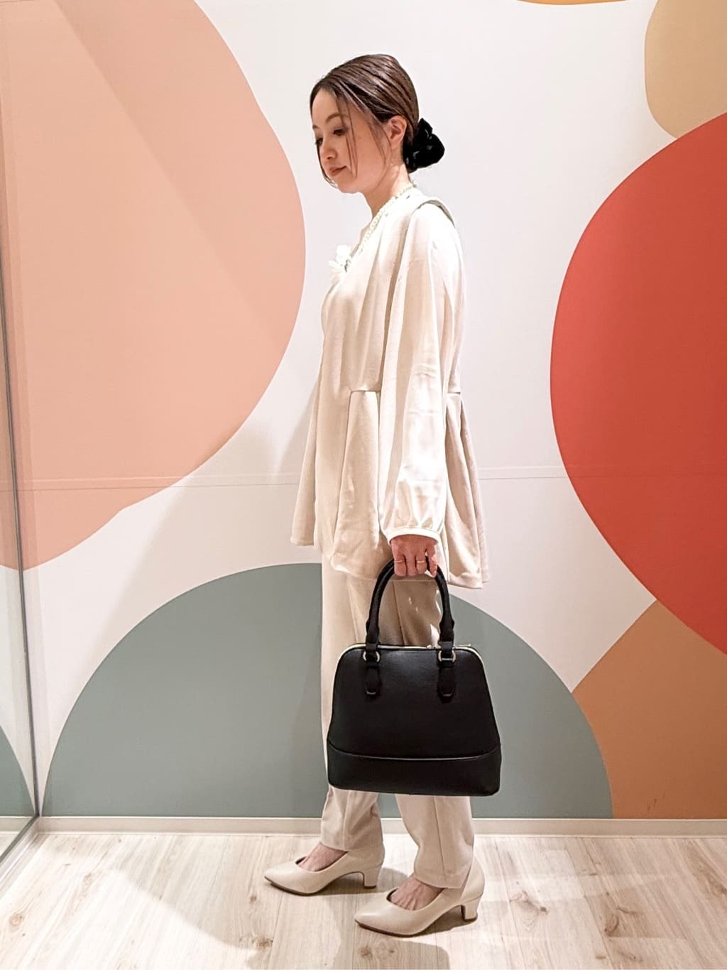 長女さんの「SHOO･LA･RUE｜【セレモニー】コーサージュネックレス」を使ったコーディネート