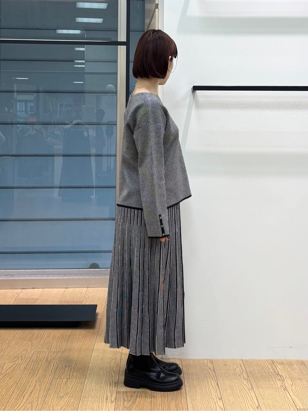 asamiさんの「INDIVI｜【洗える／SETUP可能】ジャカードボートネックニット」を使ったコーディネート