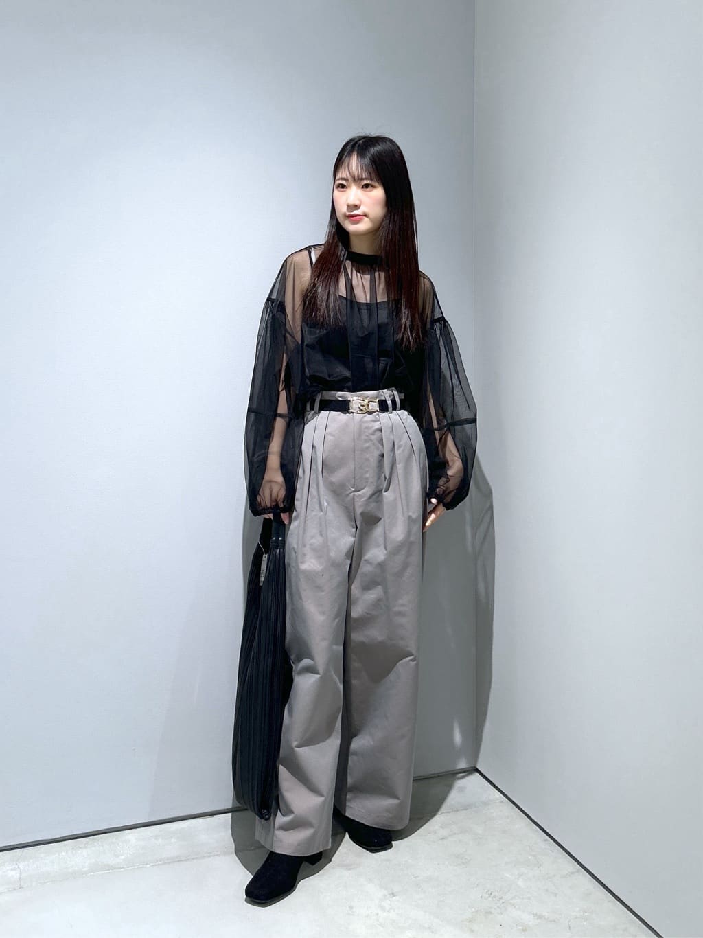 Renoさんの「INDIVI｜チノシャンプレータックパンツ」を使ったコーディネート