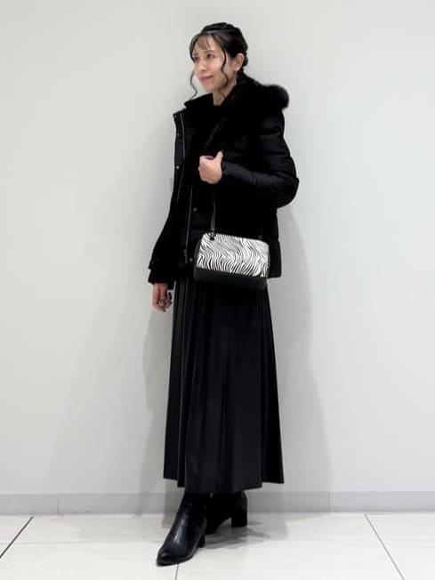 kayoさんの「INDIVI｜【名品／撥水／抗菌防臭】ショート丈リサイクルダウンコート」を使ったコーディネート