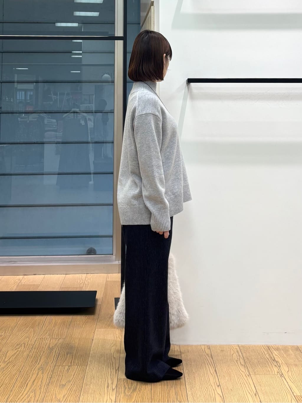 asamiさんの「INDIVI｜【カシミヤ混】ミドルゲージ ハイネックニット」を使ったコーディネート