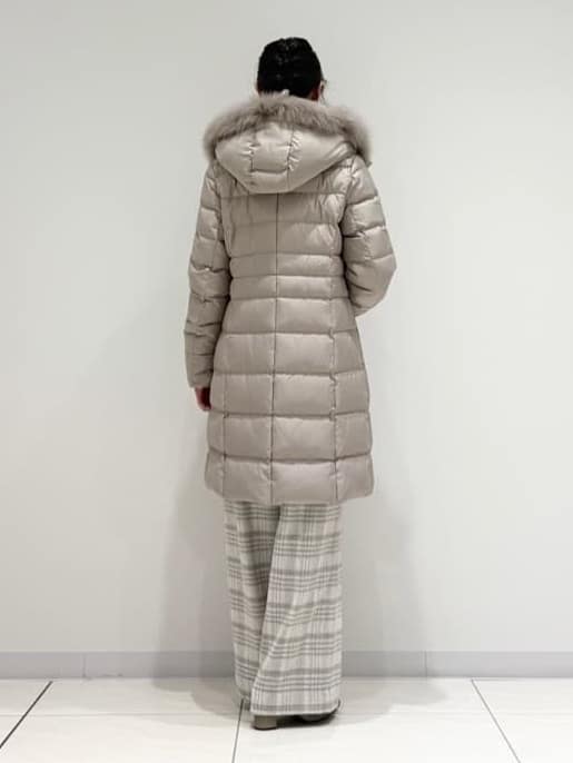 kayoさんの「INDIVI｜【名品／撥水／抗菌防臭】ロング丈リサイクルダウンコート」を使ったコーディネート