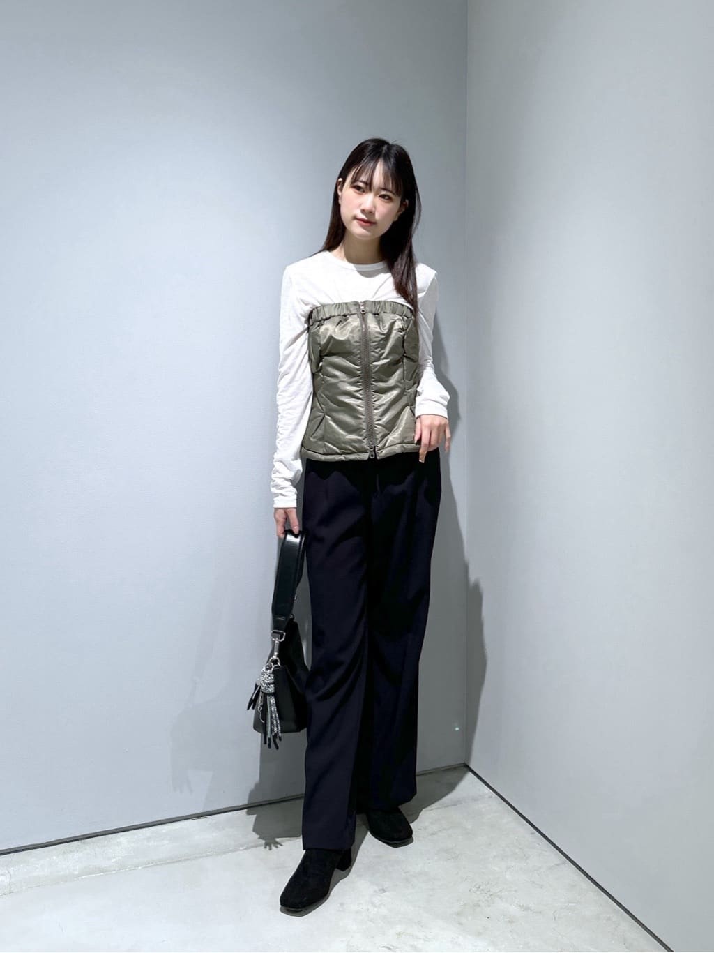 Renoさんの「INDIVI｜MA1ビスチェ」を使ったコーディネート