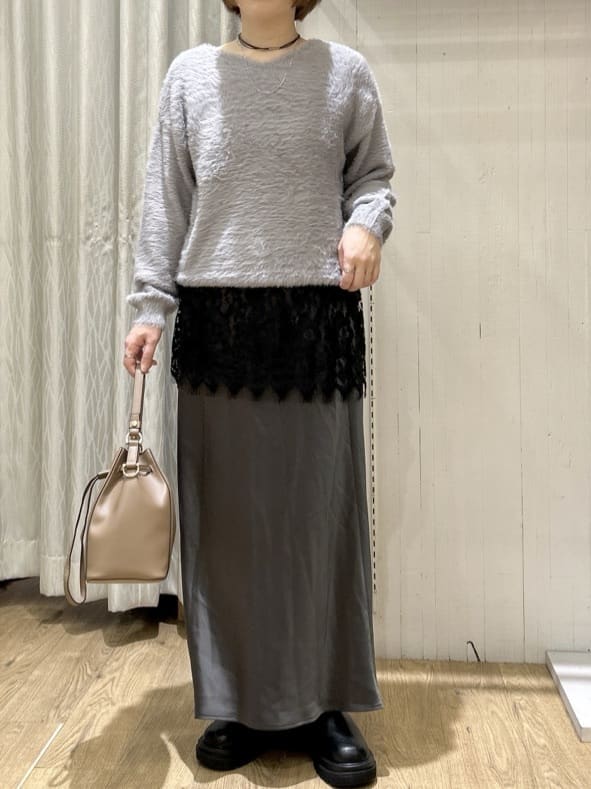 ga_riさんの「THE SHOP TK｜【華やかで柔らか】ふわふわフェザーニット/洗える・前後2WAY」を使ったコーディネート