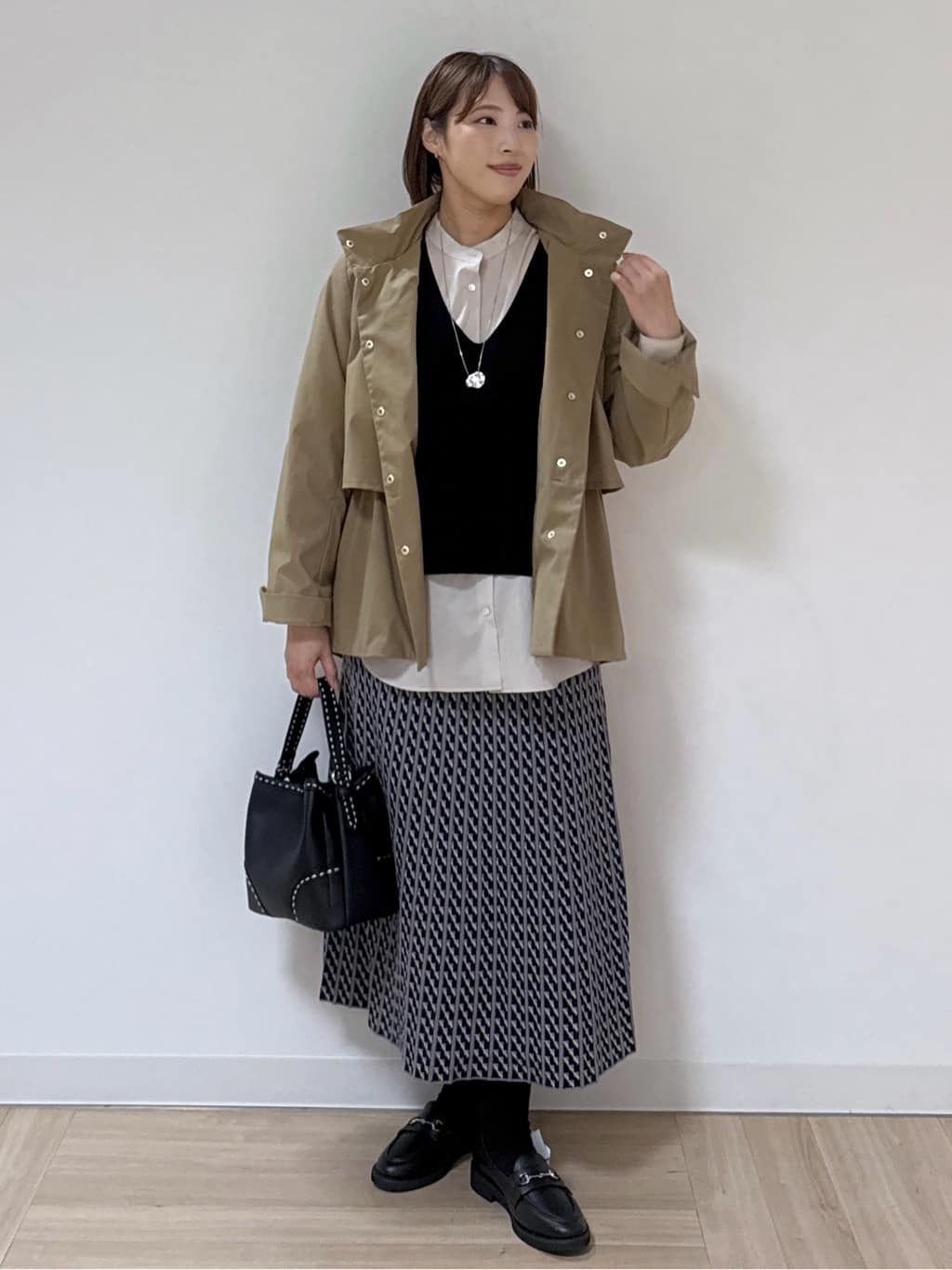 amiさんの「Reflect｜【さらっと一枚で決まる／重ね着にもおすすめ◎】タックスリーブシャツブラウス」を使ったコーディネート