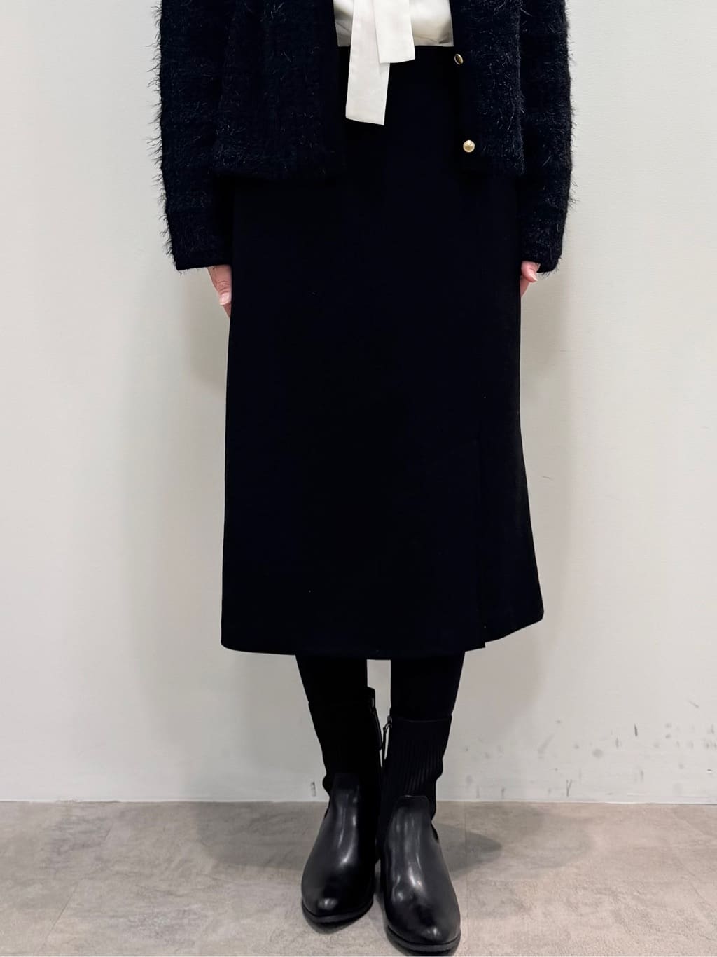 koyaさんの「Reflect｜【お食事会やお出かけに◎】ふんわりジャカード編みカーディガン」を使ったコーディネート
