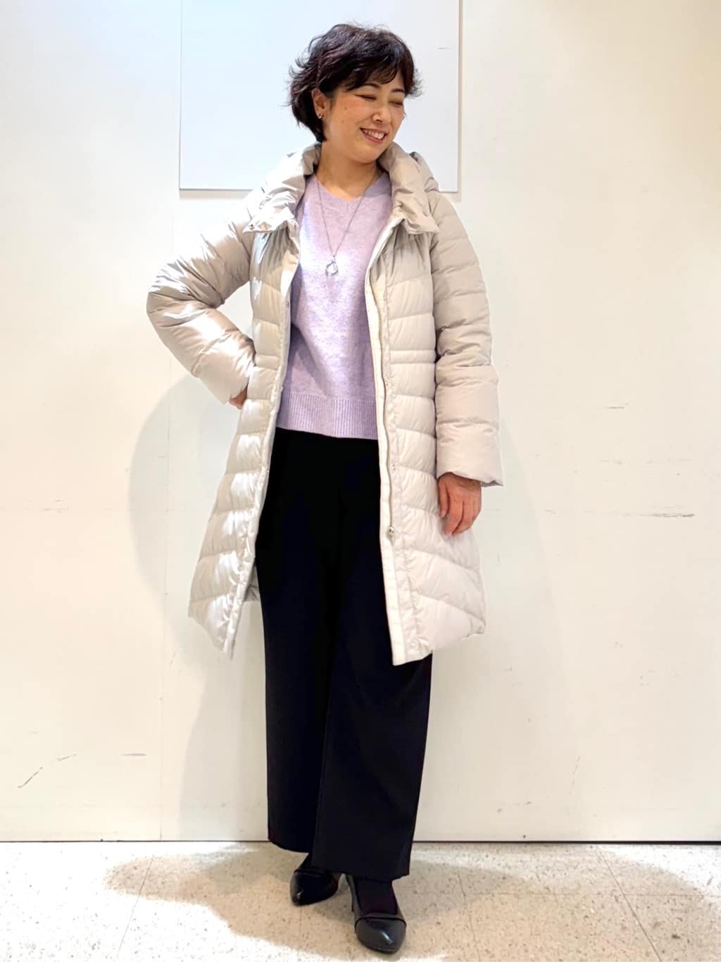ヤスコさんの「Reflect｜【選べる5色／ゆったりシルエット】Vネックスパンコールニット」を使ったコーディネート
