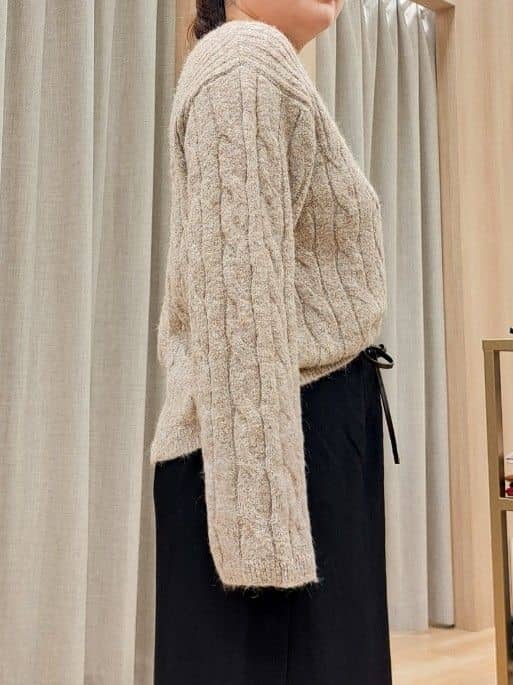 ふるさんの「grove｜異素材ビッグカラーニット」を使ったコーディネート