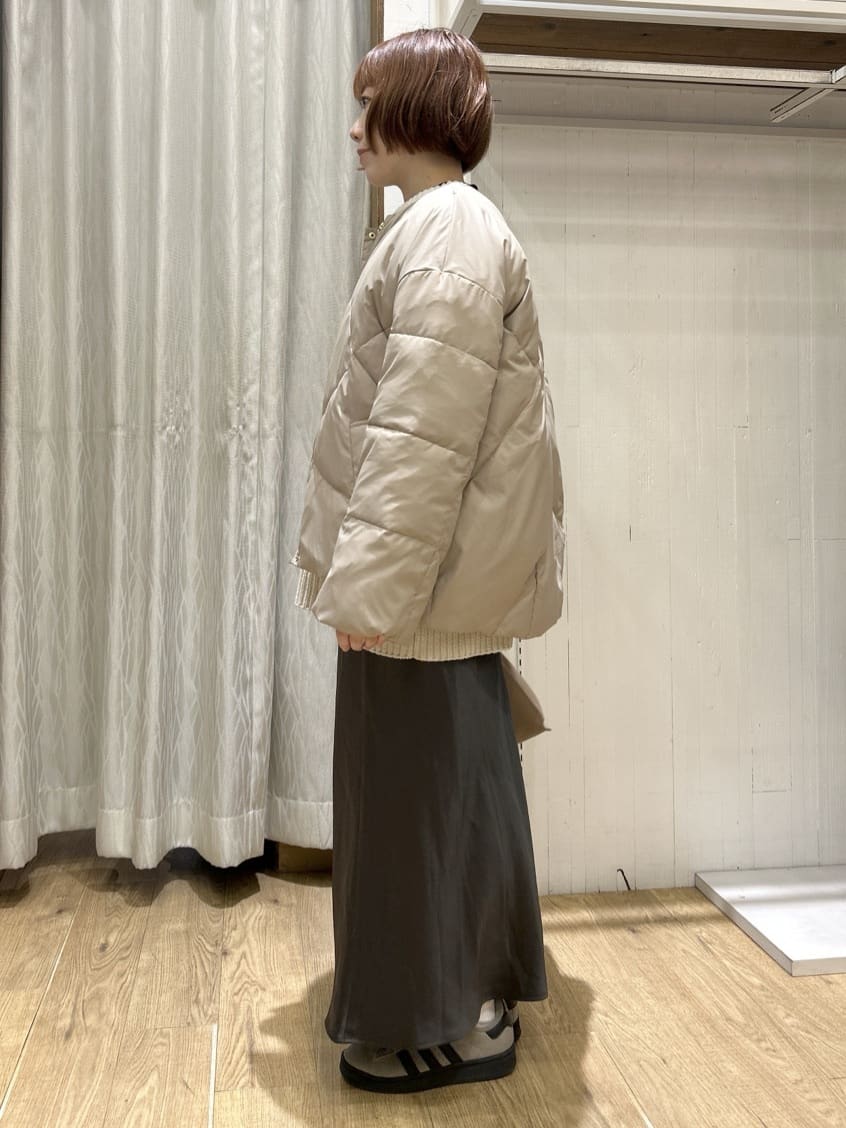 ga_riさんの「THE SHOP TK｜きれいめにもカジュアルにも ノーカラーキルトジャケット」を使ったコーディネート