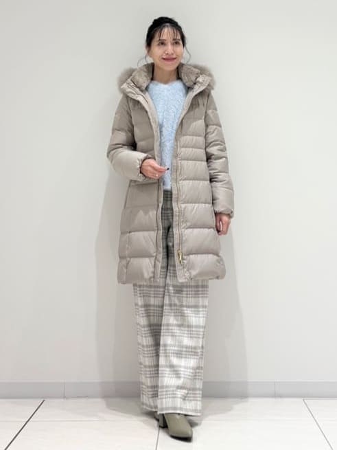 kayoさんの「INDIVI｜【名品／撥水／抗菌防臭】ロング丈リサイクルダウンコート」を使ったコーディネート