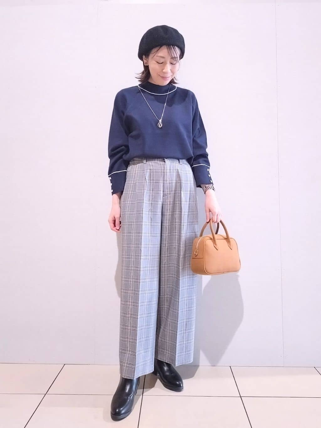 miomioさんの「SHOO･LA･RUE｜【洗濯機可/S-LL】すっきり上品きれい見え タックワイドパンツ」を使ったコーディネート