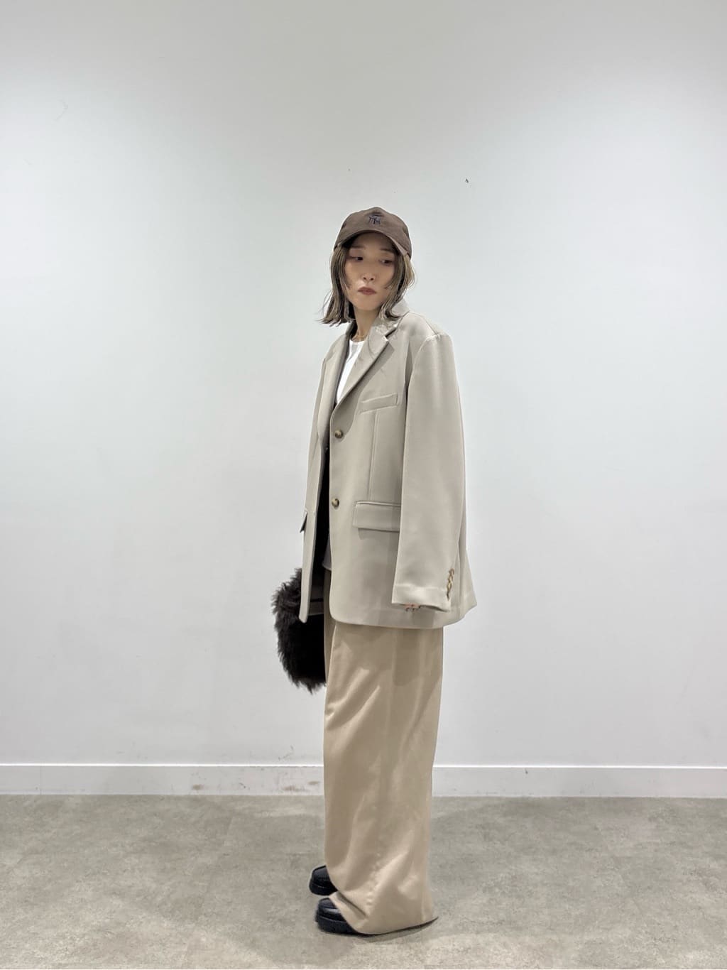 kotakiさんの「INDIVI｜ダブルクロスオーバージャケット」を使ったコーディネート