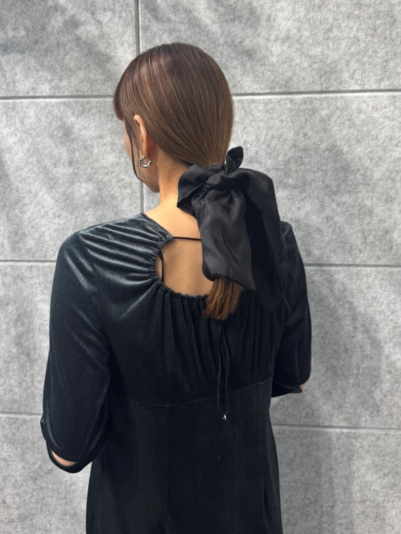 designer yukaさんの「CODE A｜velvet open back dress」を使ったコーディネート