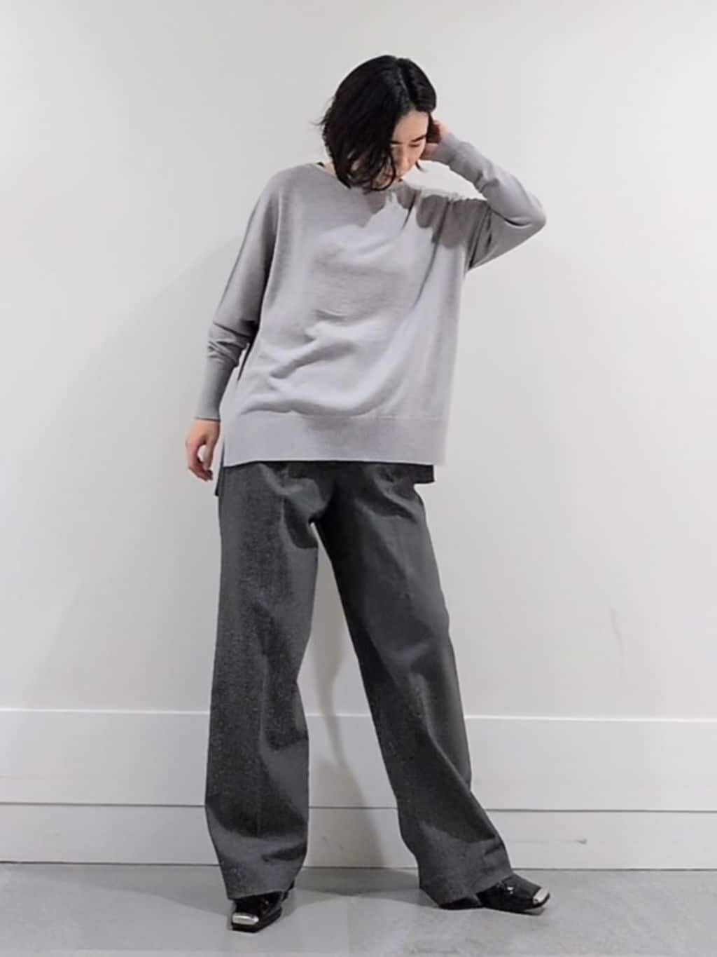 ミズタさんの「UNTITLED｜【8色展開/体型カバー】魅せるタイムレスニット」を使ったコーディネート