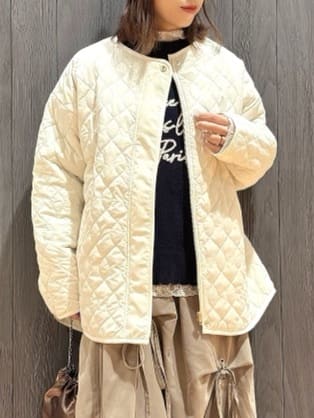 meiさんの「SHOO･LA･RUE｜【洗濯機可/S-LL】裾スカラップが差がつく コード刺繍ロゴニット」を使ったコーディネート