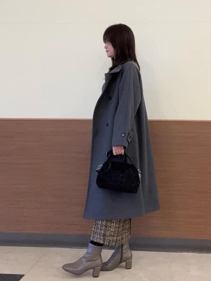 hassyさんの「SHOO･LA･RUE｜【S-LL】ミックスカラーで高見え ラメツイード ナロースカート」を使ったコーディネート