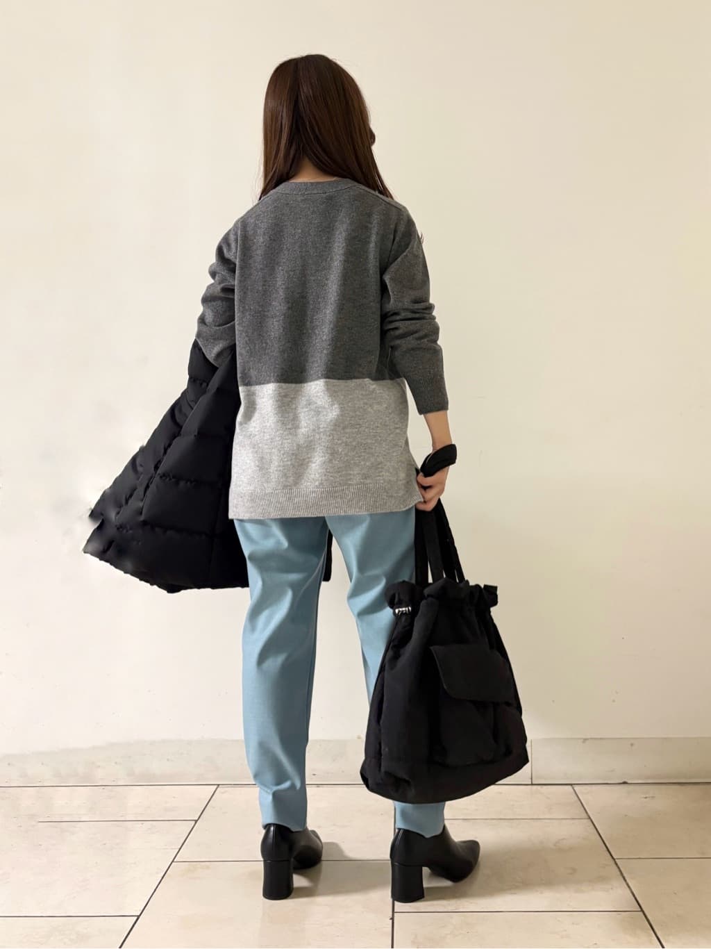 kahoさんの「INDIVI｜【洗える／チュニック丈／カシミヤ混】スリットデザインVネックニット」を使ったコーディネート