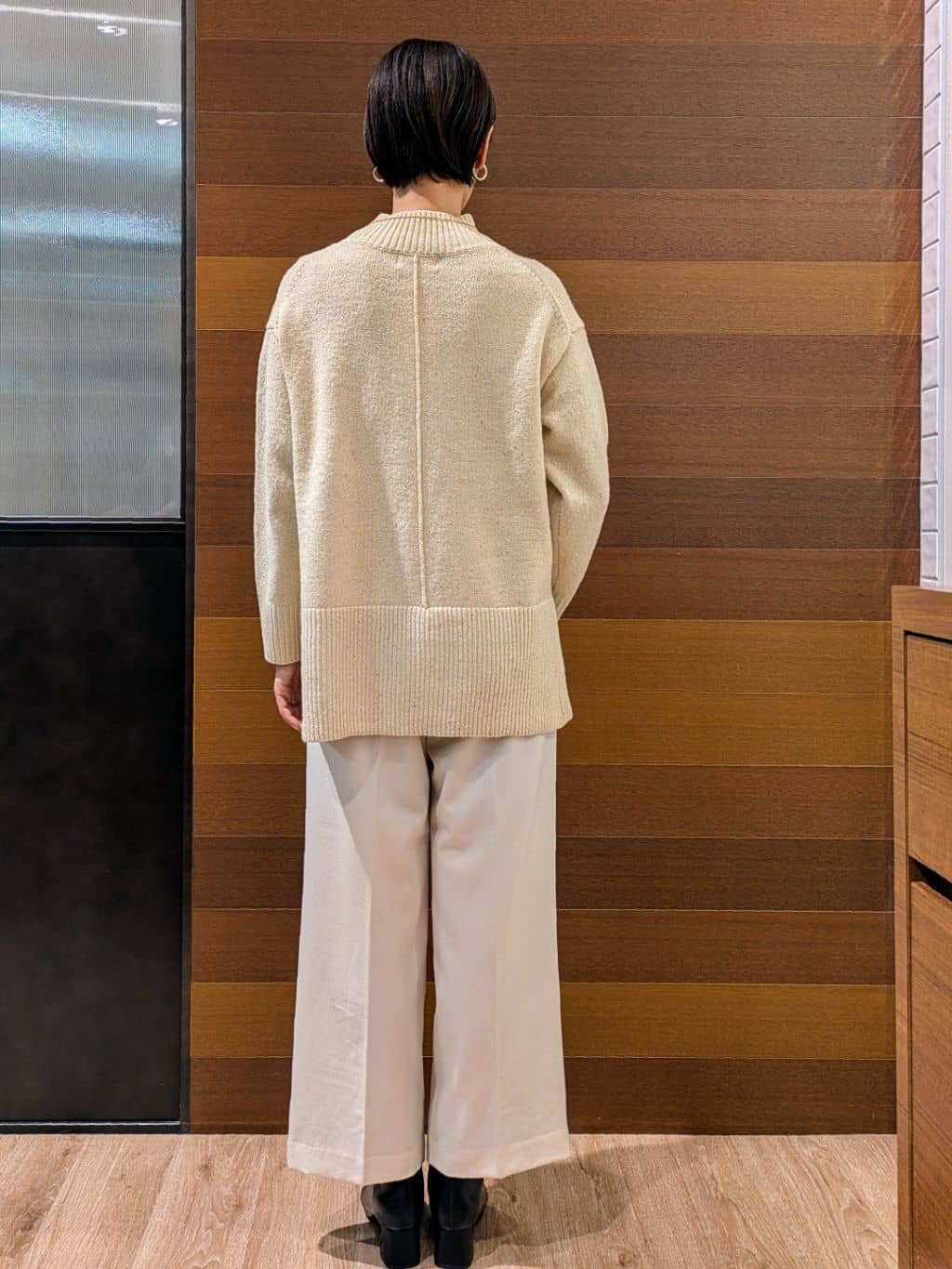 miuraさんの「OPAQUE.CLIP｜カシミヤブレンドウールミドルピーコート」を使ったコーディネート