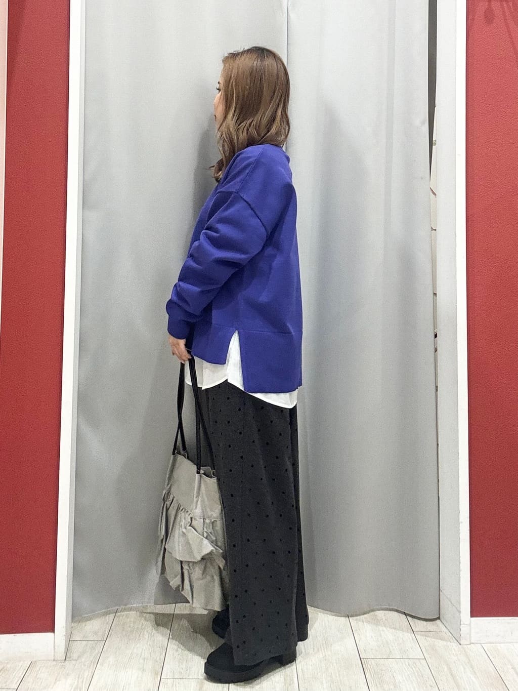 shioさんの「SHOO･LA･RUE｜【2点セット/洗濯機可/S-LL】着回しがきく もちもちハイネックニット+裾シャツインナー」を使ったコーディネート