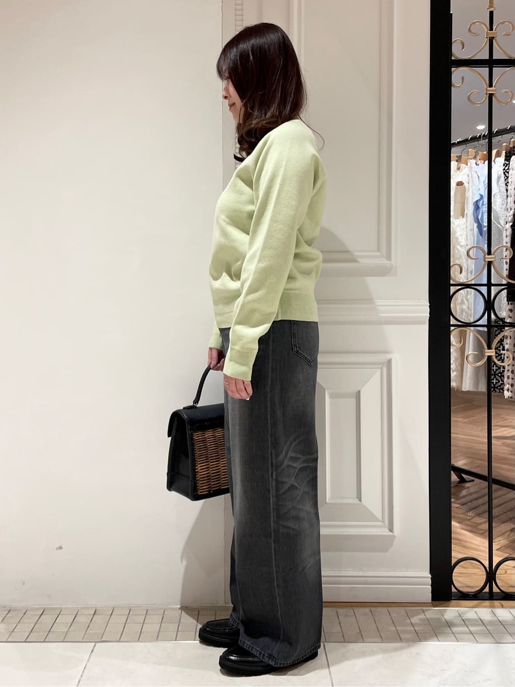 minowaさんの「DRESSTERIOR｜◆ウォッシャブルコットンカシミヤプルオーバーニット」を使ったコーディネート