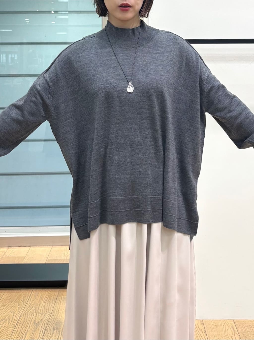 asamiさんの「INDIVI｜【洗える／毛玉になりにくい】エクストラファインウール ハイネックニット」を使ったコーディネート
