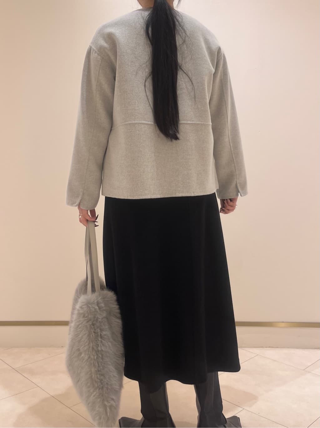 hasuさんの「INDIVI｜【配色デザイン／ショート丈】ウールリバー ノーカラーコート」を使ったコーディネート