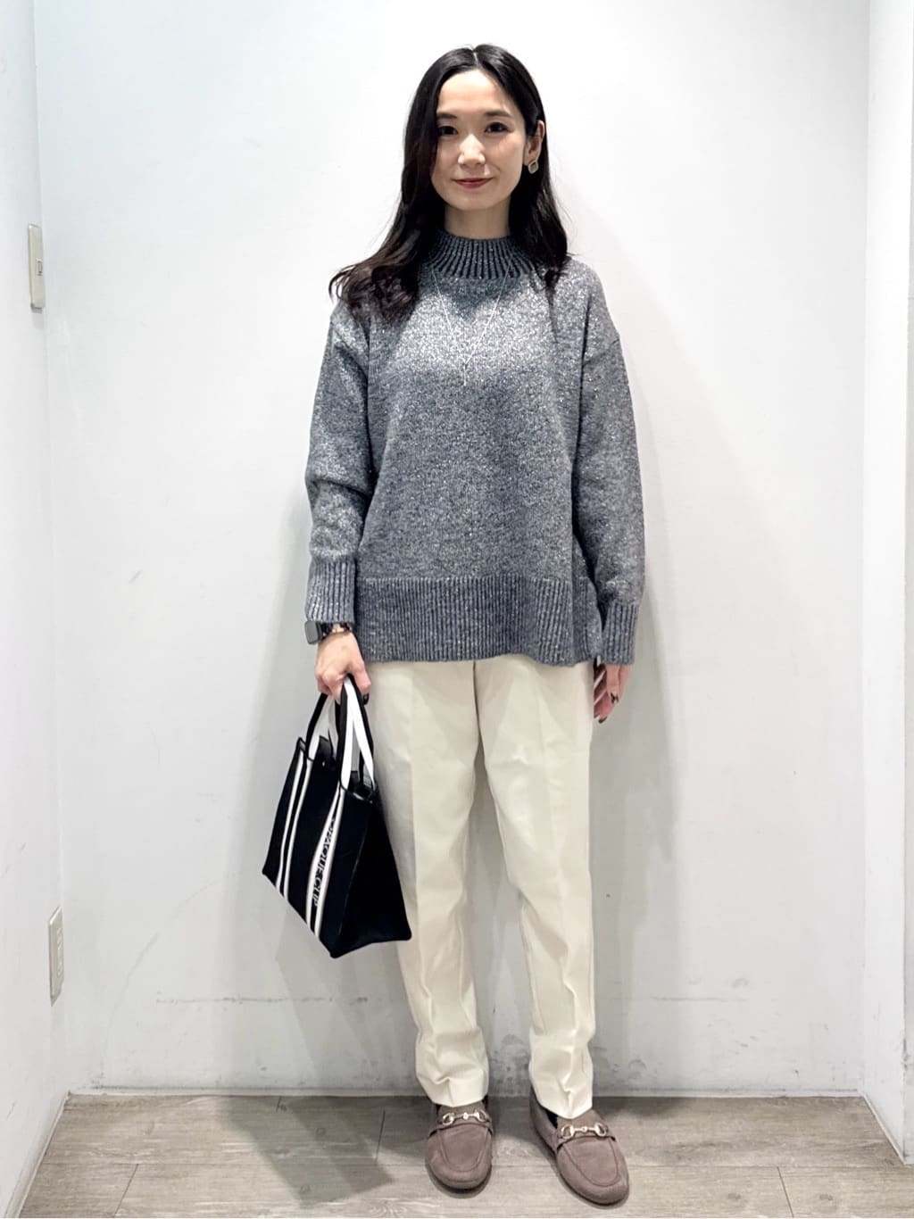 yuicciさんの「OPAQUE.CLIP｜ウォームタッチ テーパードパンツ【洗濯機洗OK／ストレッチ】」を使ったコーディネート
