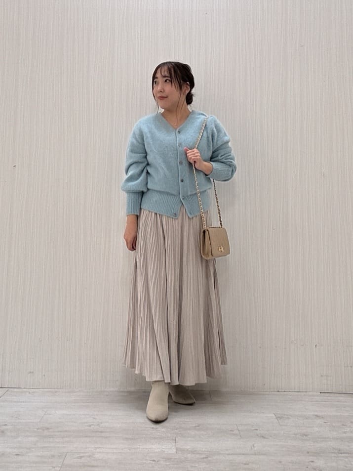 ayakaさんの「UNTITLED｜【ふわふわニット/前後2WAY】フォックスカシミヤカーディガン」を使ったコーディネート