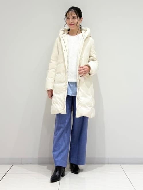 kayoさんの「INDIVI｜【撥水／洗える】ステッチレス ロングダウンコート」を使ったコーディネート
