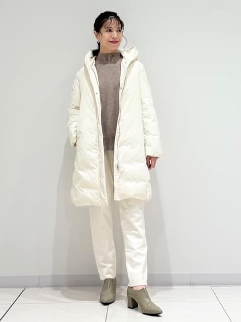 kayoさんの「INDIVI｜【撥水／洗える】ステッチレス ロングダウンコート」を使ったコーディネート