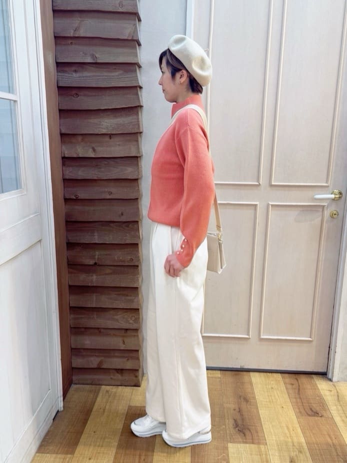 きょんさんの「SHOO･LA･RUE｜【毛玉になりにくい/洗濯機可/S-LL】お袖パールの上品ニット」を使ったコーディネート
