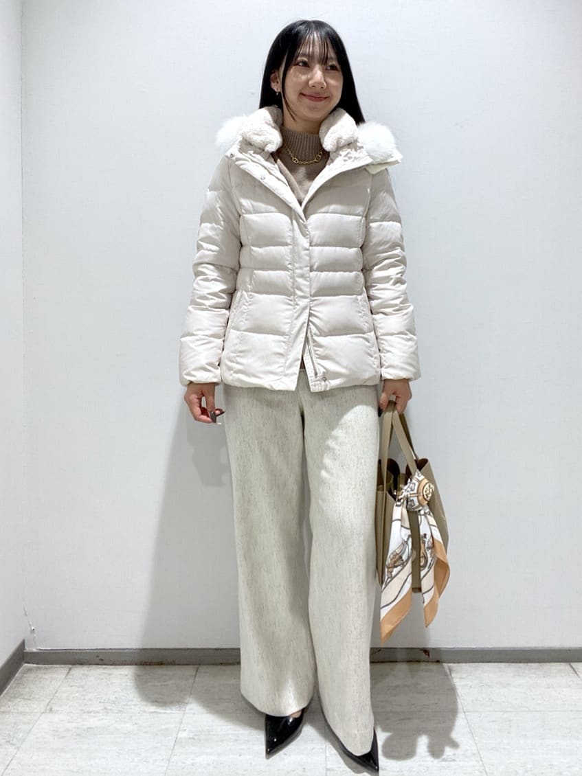 meiさんの「INDIVI｜【カシミヤ混】ミドルゲージ ハイネックニット」を使ったコーディネート