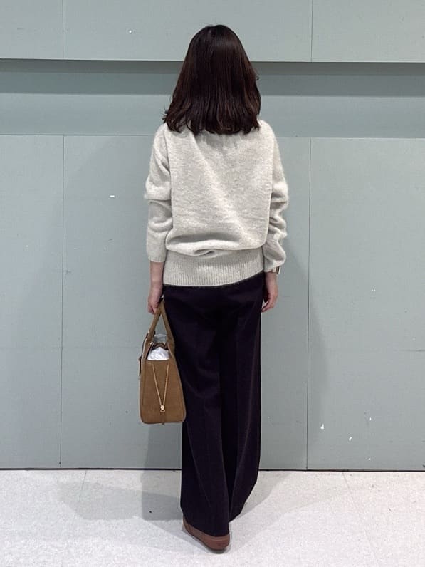 makiさんの「UNTITLED｜【大人な品格/ふわふわニット】フォックスカシミヤ コクーンニット」を使ったコーディネート