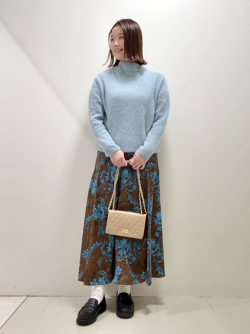 YUIさんの「UNTITLED｜【大人な品格/ふわふわニット】フォックスカシミヤ コクーンニット」を使ったコーディネート
