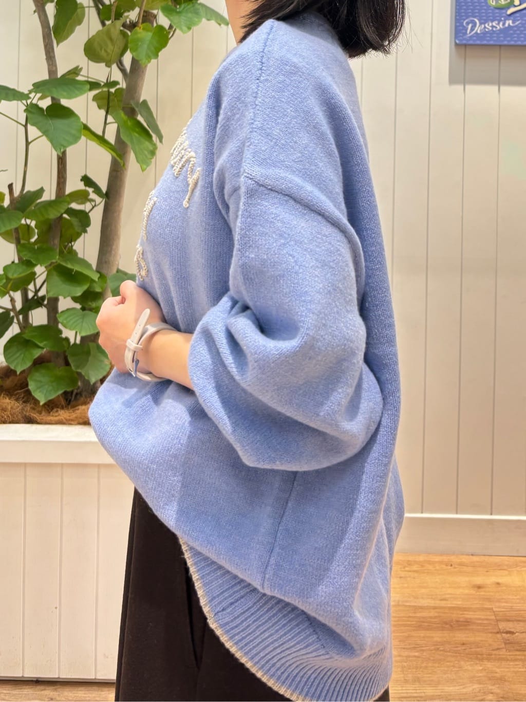 OKADAさんの「Dessin｜【洗える】ペイント風刺繍入り配色ラインニット」を使ったコーディネート