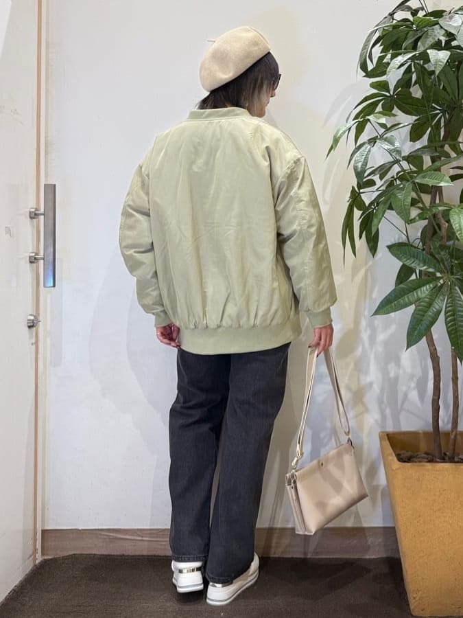 misakiさんの「SHOO･LA･RUE｜【S-LL】大人も取り入れやすい BIGシルエット MA－1ブルゾン」を使ったコーディネート