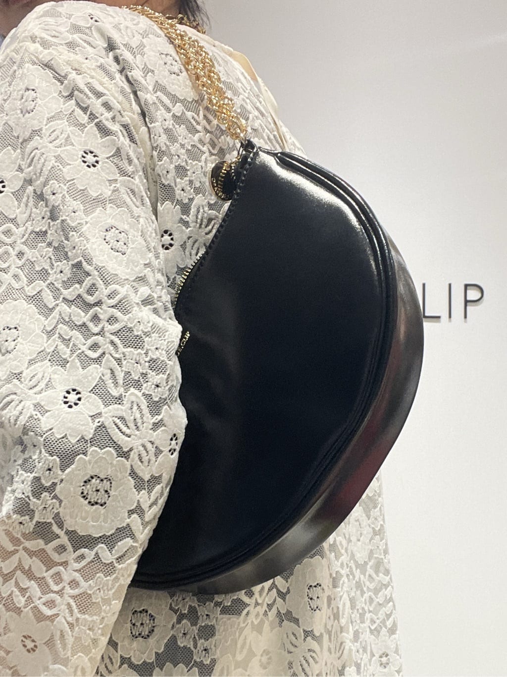 あいさんの「OPAQUE.CLIP｜【es】フロッキーレースロングドレス」を使ったコーディネート