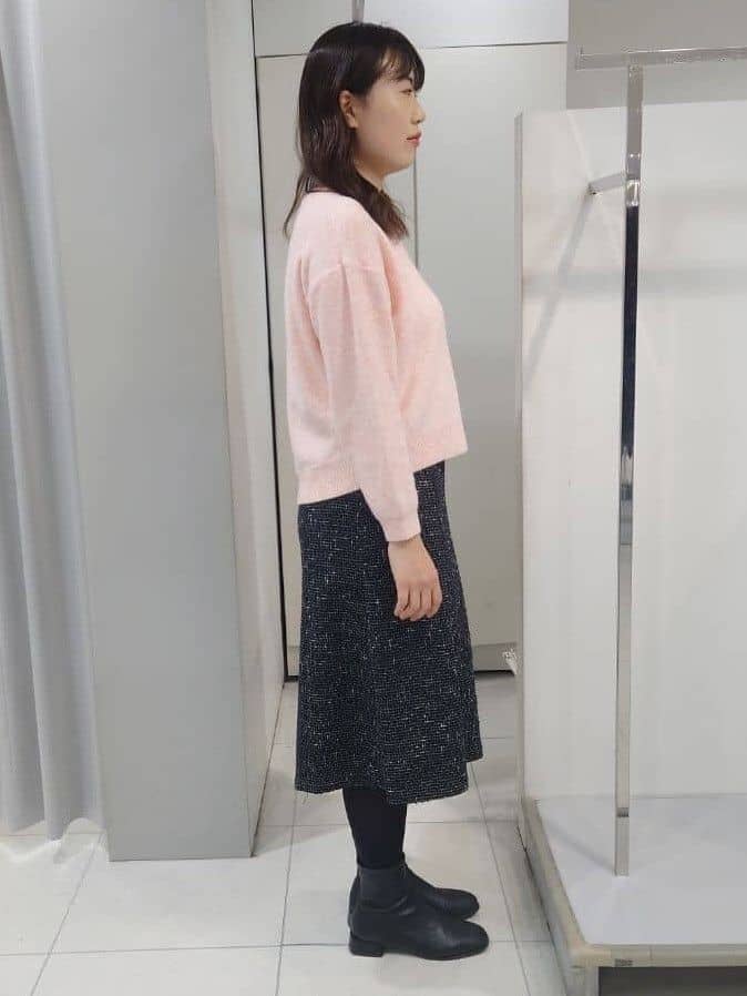 AZUSAさんの「Reflect｜【選べる5色／ゆったりシルエット】Vネックスパンコールニット」を使ったコーディネート