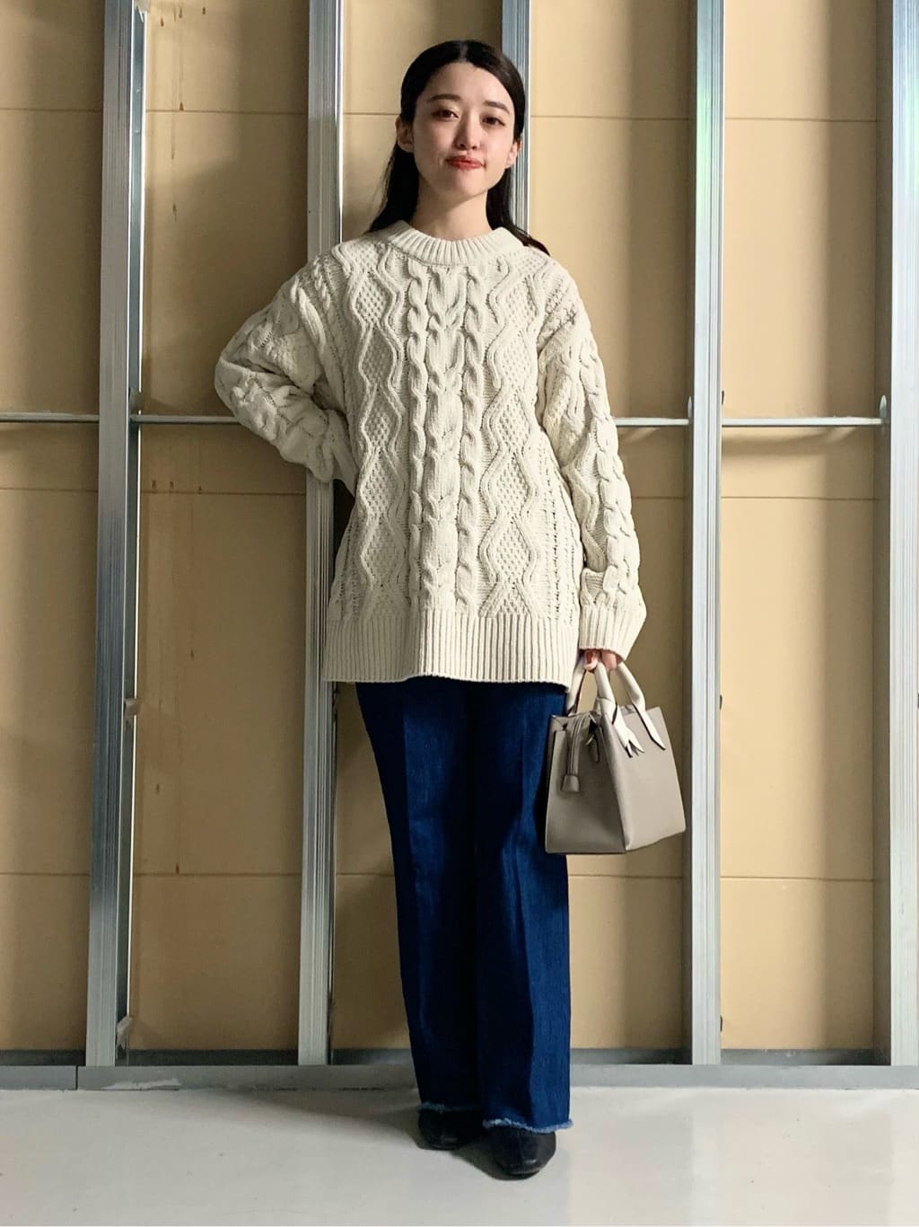 sahoさんの「THE SHOP TK｜【洗える】冬のコーデを盛り上げる マットモール ケーブルニット」を使ったコーディネート
