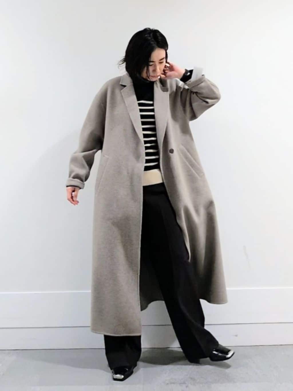 ミズタさんの「UNTITLED｜【ロング丈/軽やか】テーラード　リバーコート」を使ったコーディネート